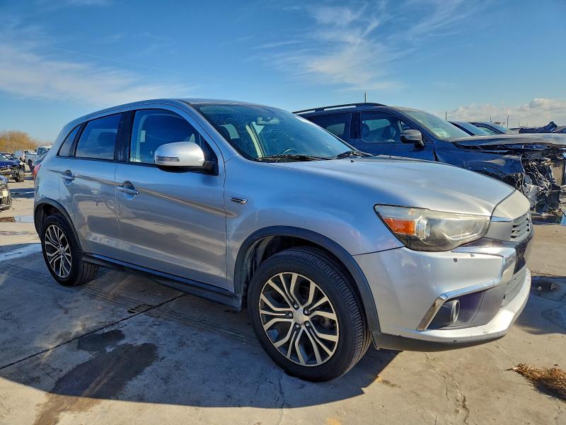 Фото 4 - MITSUBISHI OUTLANDER