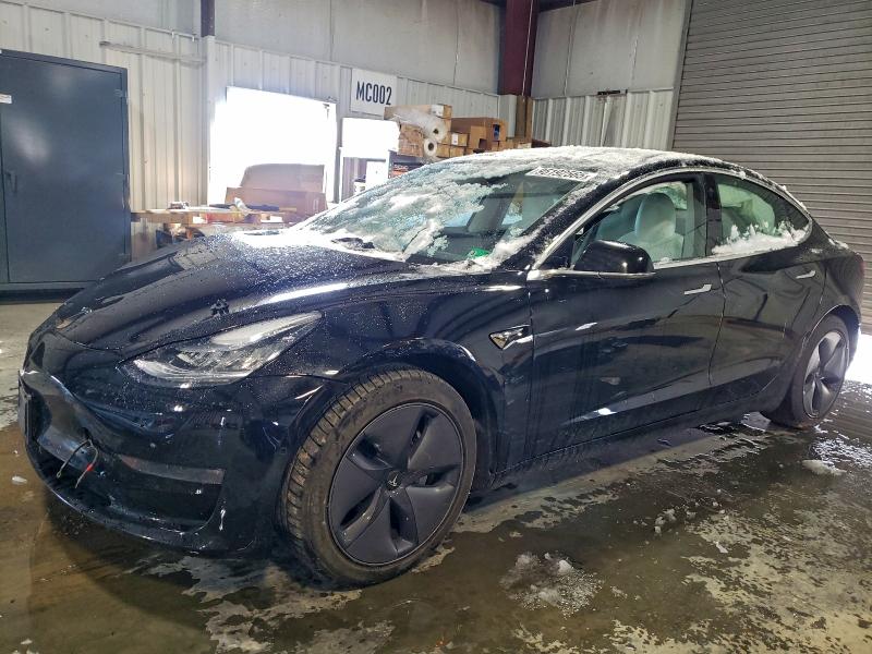 Фото 1 - TESLA MODEL 3