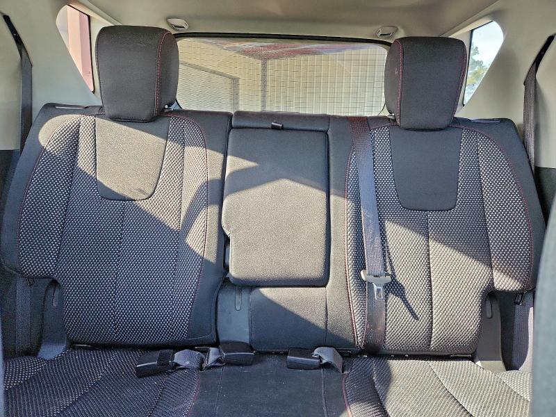 Фото 10 - CHEVROLET EQUINOX