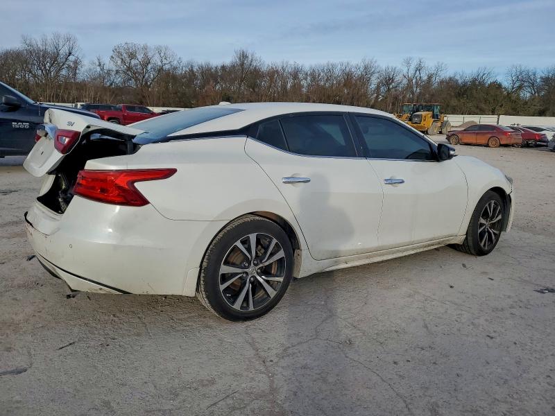 Фото 3 - NISSAN MAXIMA