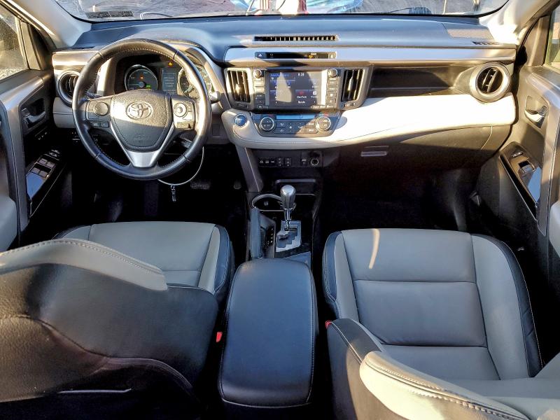 Фото 8 - TOYOTA RAV4