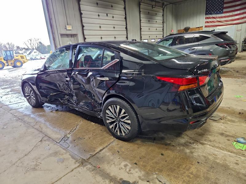 Фото 2 - NISSAN ALTIMA