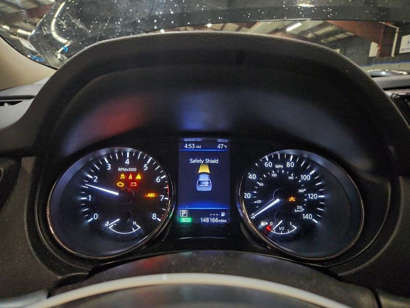 Фото 9 - NISSAN ROGUE