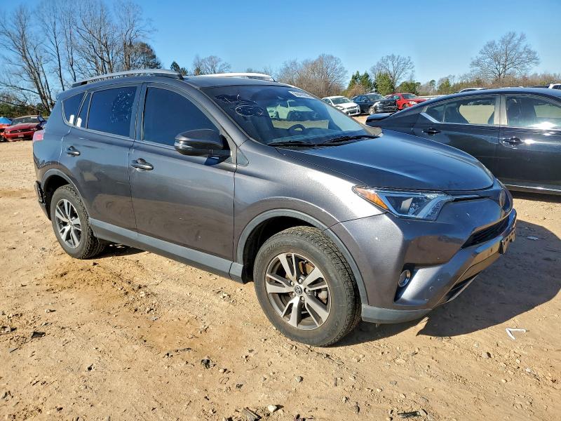 Фото 4 - TOYOTA RAV4