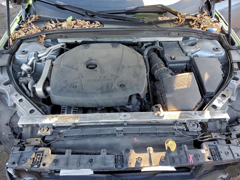 Фото 11 - VOLVO S90