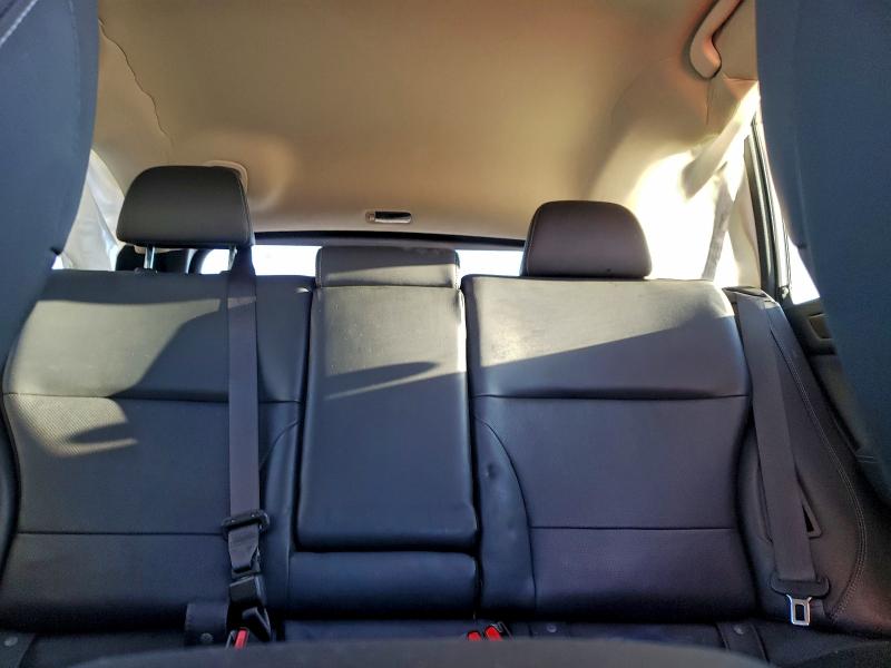 Фото 10 - SUBARU OUTBACK