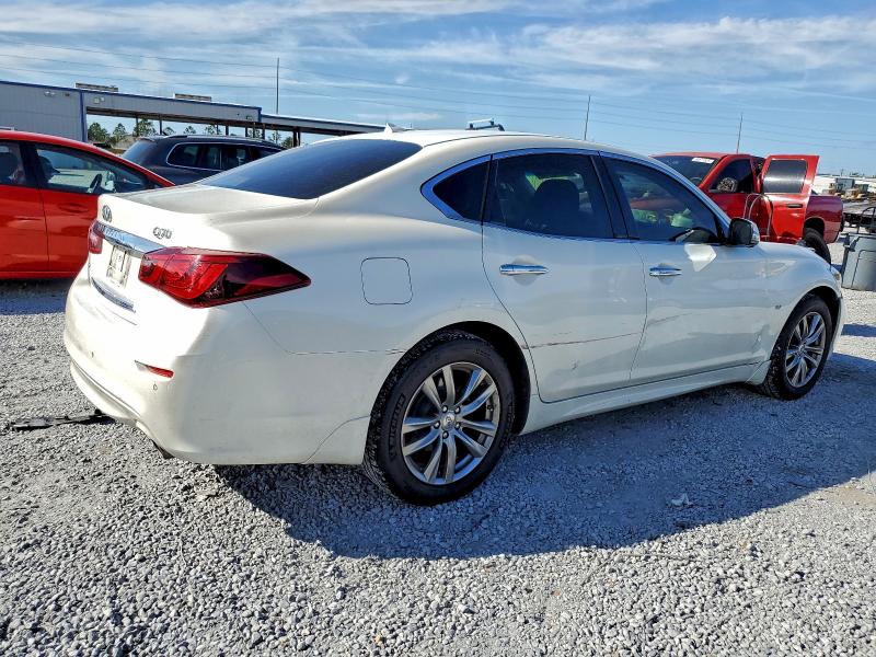 Фото 3 - INFINITI Q70