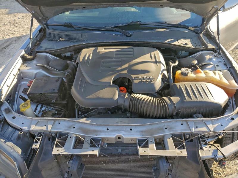 Фото 11 - CHRYSLER 300