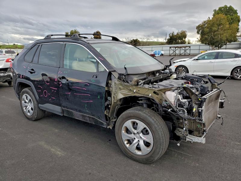 Фото 4 - TOYOTA RAV4