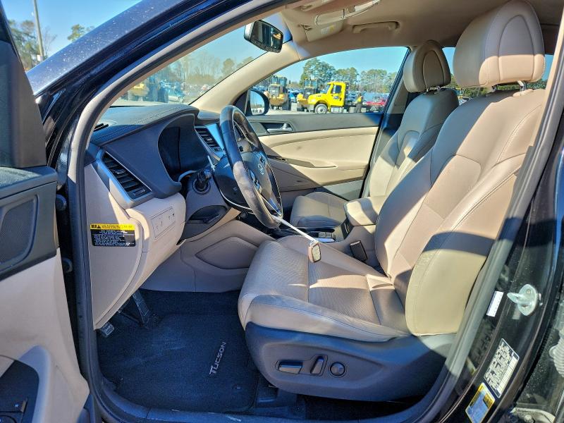 Фото 7 - HYUNDAI TUCSON