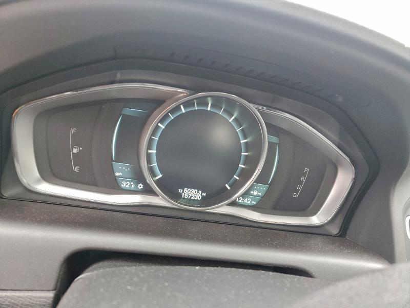 Фото 9 - VOLVO XC60