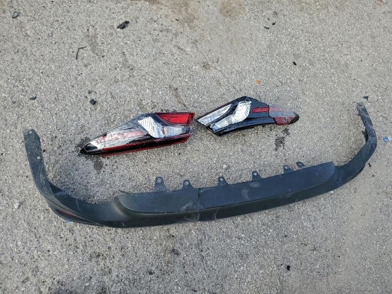 Фото 12 - TOYOTA CAMRY