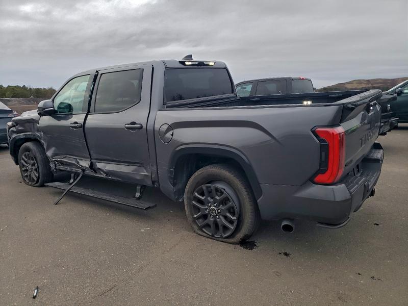 Фото 2 - TOYOTA TUNDRA