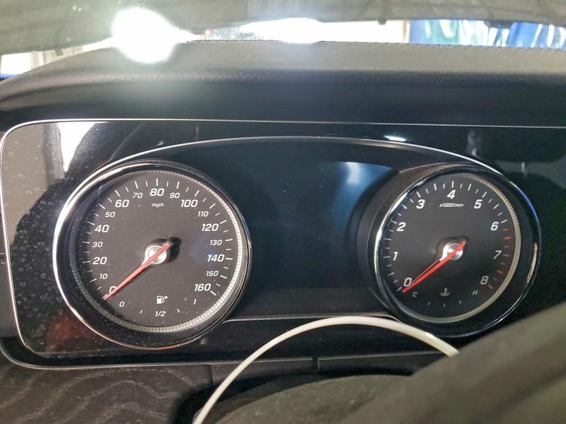 Фото 9 - MERCEDES-BENZ E-CLASS