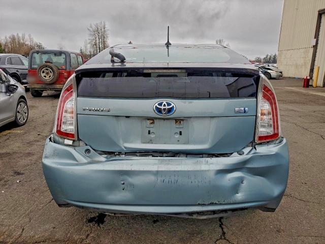 Фото 6 - TOYOTA PRIUS