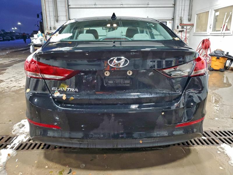 Фото 6 - HYUNDAI ELANTRA