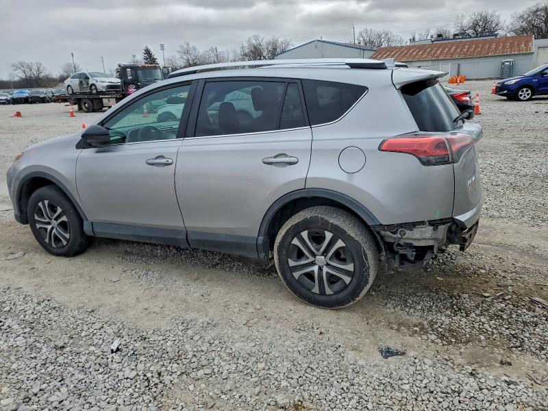 Фото 2 - TOYOTA RAV4