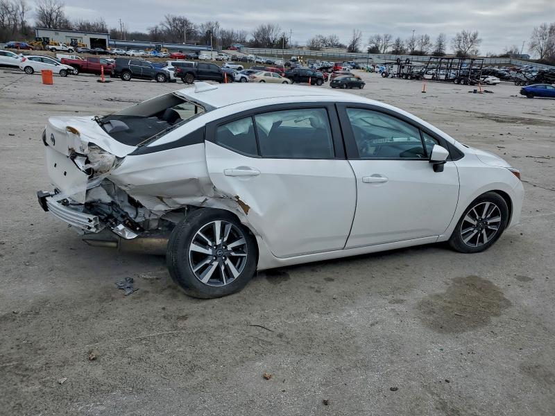 Фото 3 - NISSAN VERSA