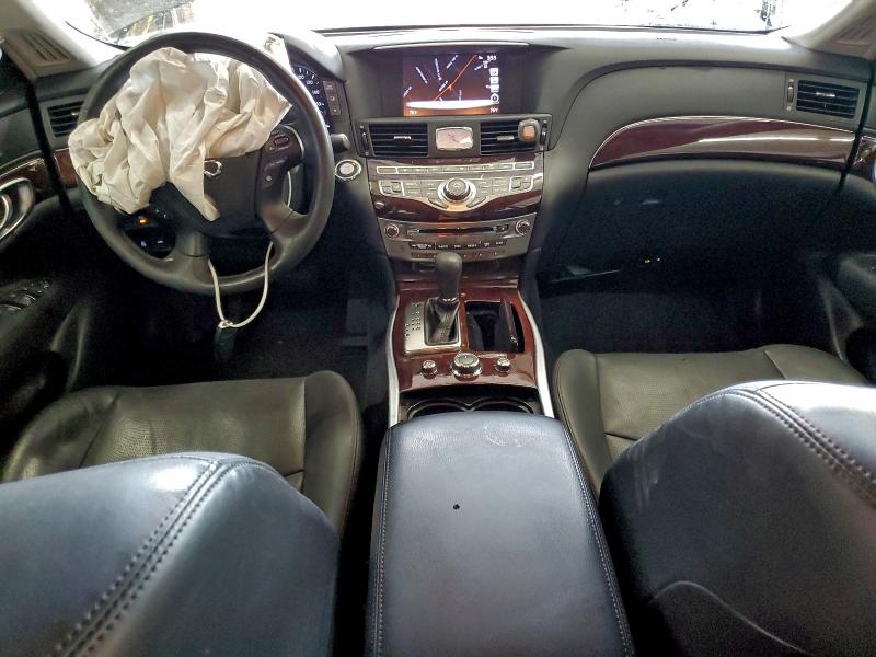 Фото 8 - INFINITI Q70