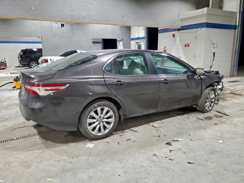 Фото 3 - TOYOTA CAMRY