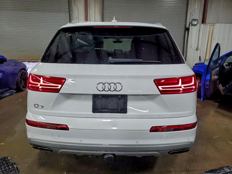 Фото 6 - AUDI Q7