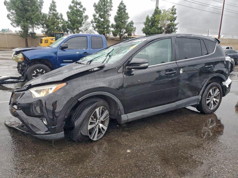 Фото 1 - TOYOTA RAV4