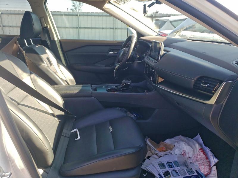 Фото 7 - NISSAN ROGUE