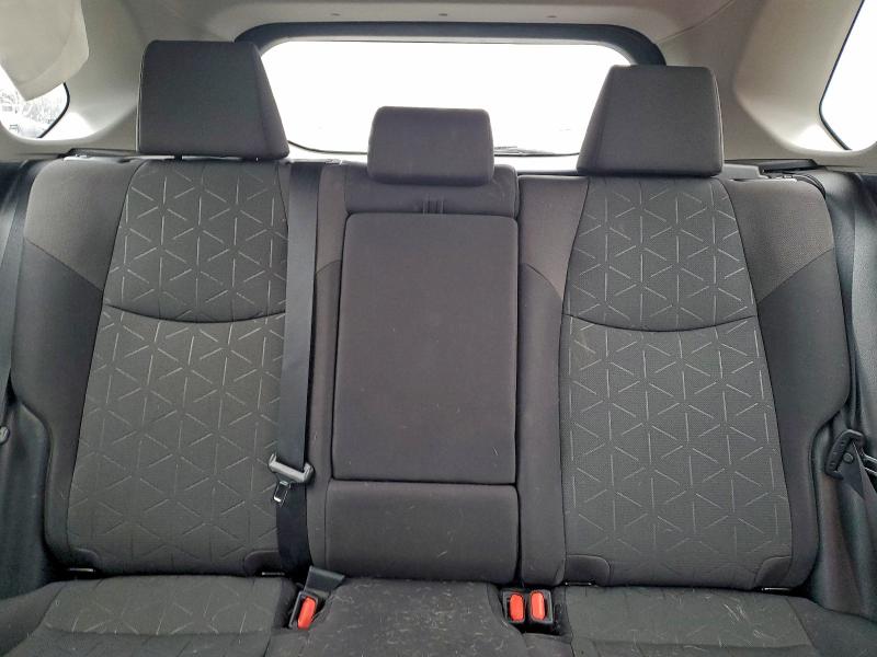 Фото 10 - TOYOTA RAV4