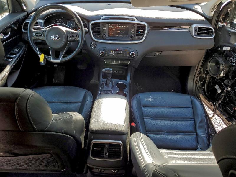 Фото 8 - KIA SORENTO