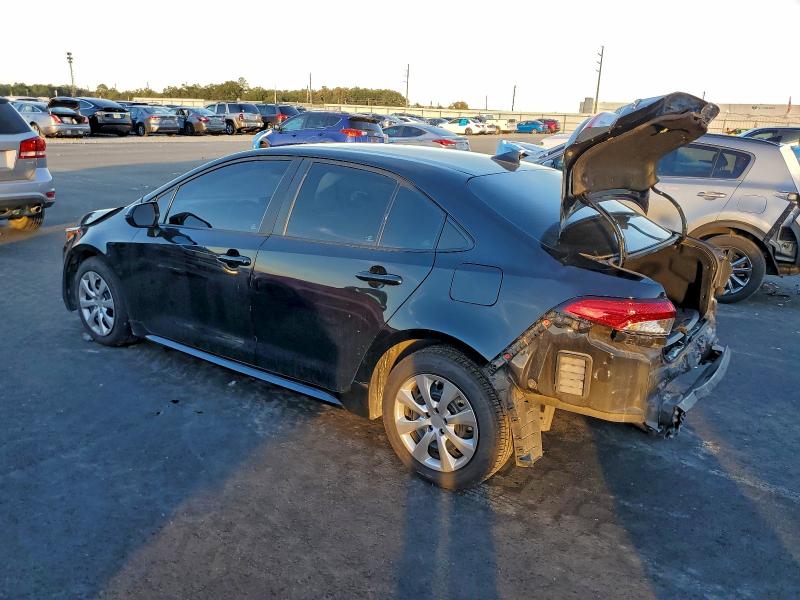 Фото 2 - TOYOTA COROLLA