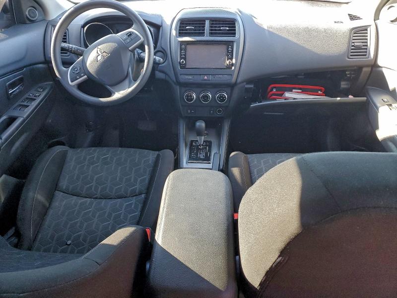 Фото 8 - MITSUBISHI OUTLANDER