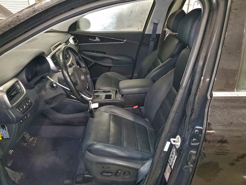 Фото 7 - KIA SORENTO