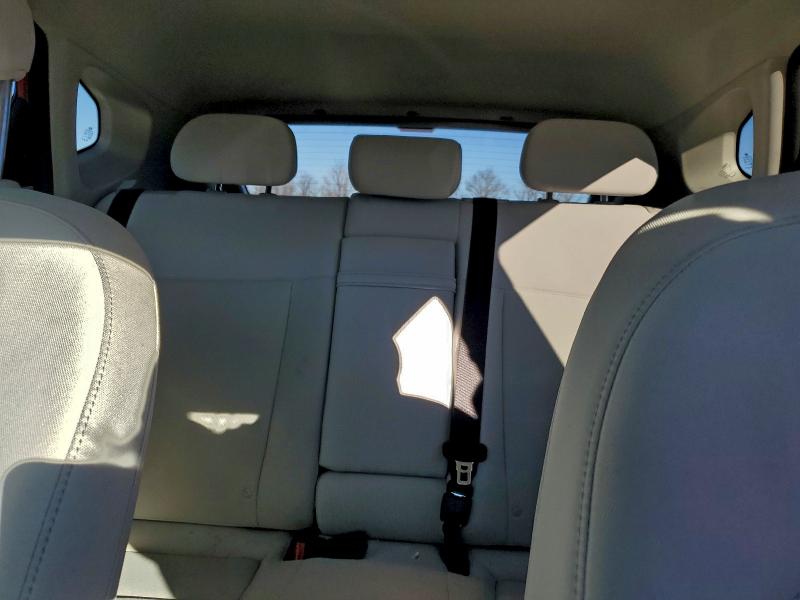 Фото 10 - HYUNDAI KONA