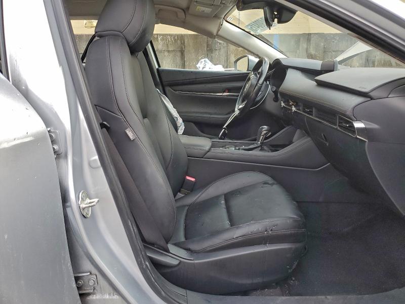 Фото 7 - MAZDA 3