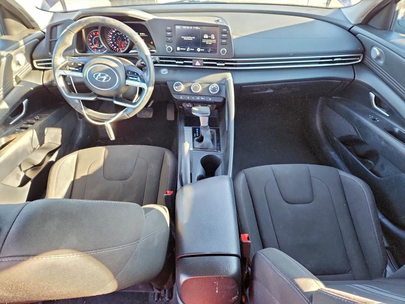 Фото 8 - HYUNDAI ELANTRA