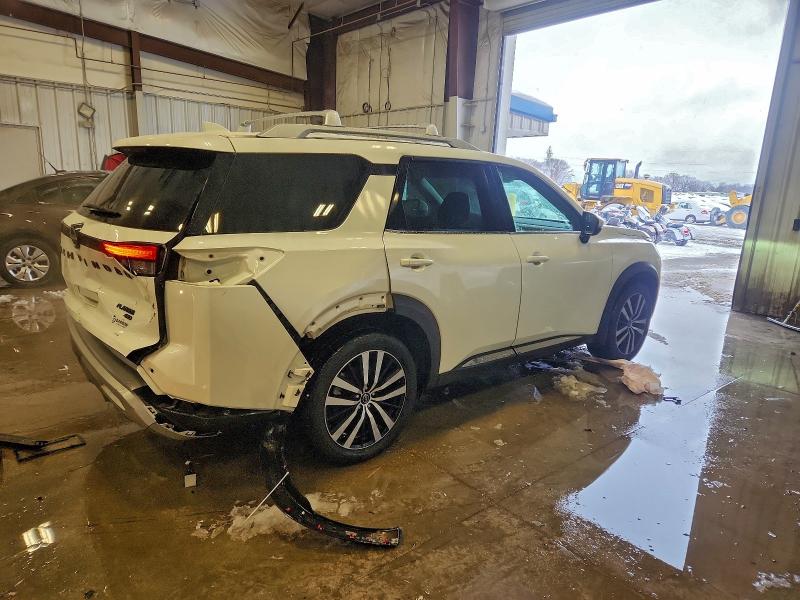 Фото 3 - NISSAN PATHFINDER