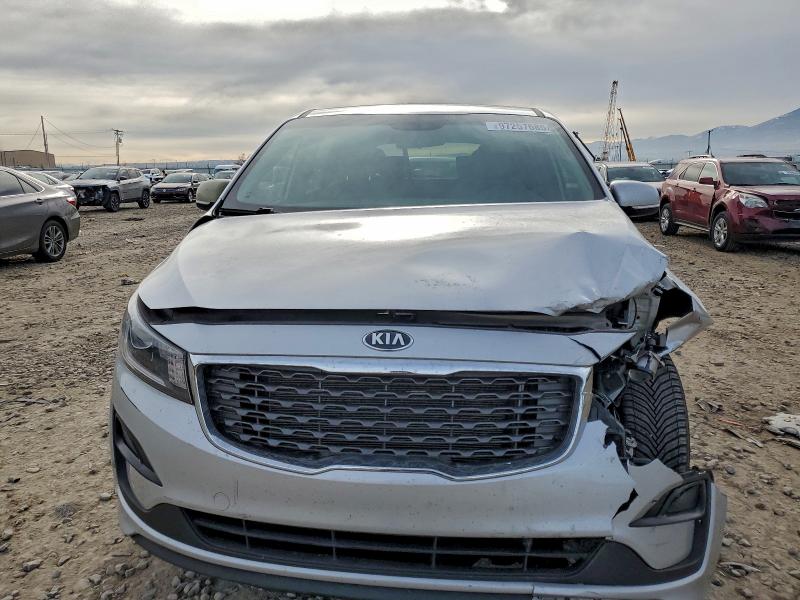 Фото 5 - KIA SEDONA