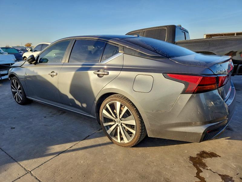 Фото 2 - NISSAN ALTIMA