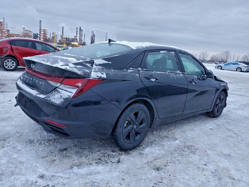 Фото 3 - HYUNDAI ELANTRA