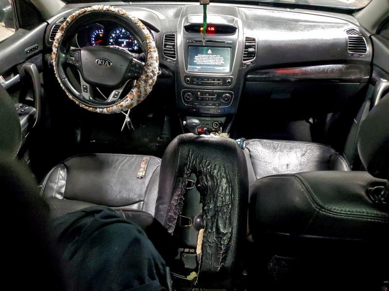 Фото 8 - KIA SORENTO