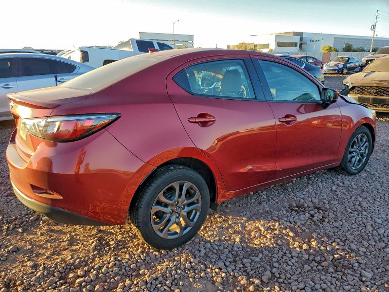 Фото 3 - TOYOTA YARIS