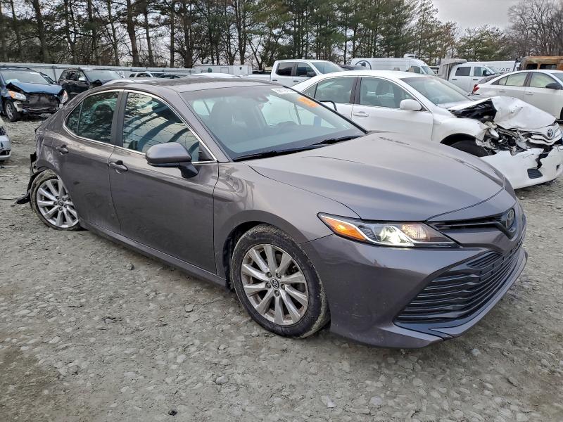 Фото 4 - TOYOTA CAMRY