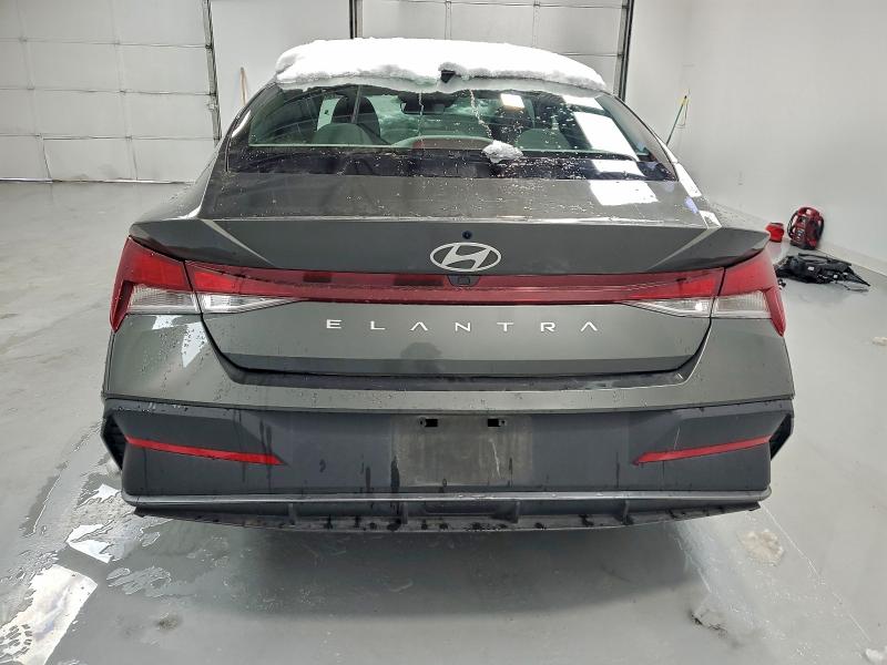 Фото 6 - HYUNDAI ELANTRA