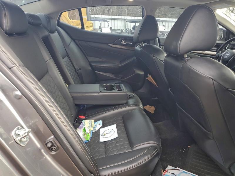 Фото 10 - NISSAN MAXIMA