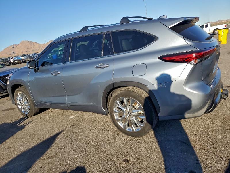 Фото 2 - TOYOTA HIGHLANDER