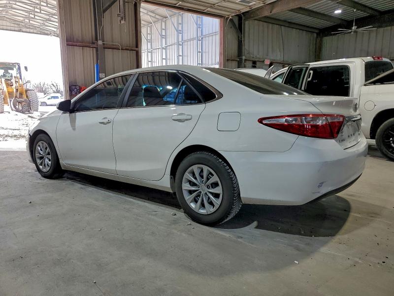 Фото 2 - TOYOTA CAMRY