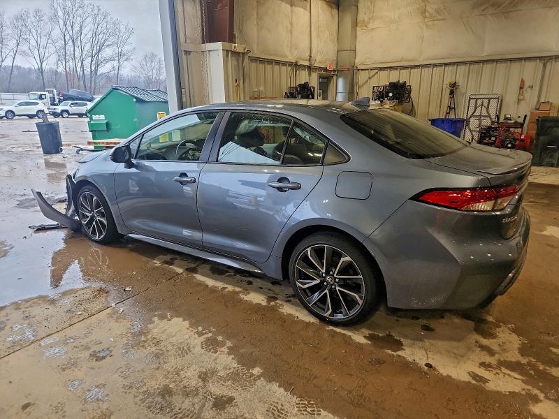 Фото 2 - TOYOTA COROLLA