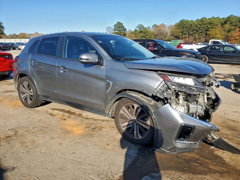 Фото 4 - MITSUBISHI OUTLANDER