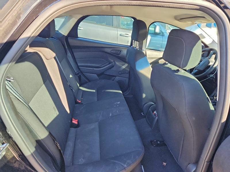 Фото 10 - FORD FOCUS