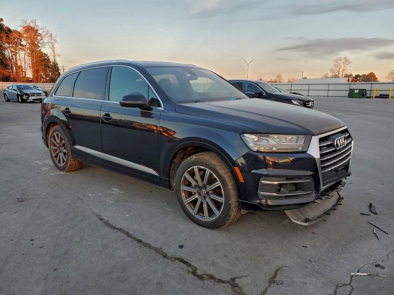 Фото 4 - AUDI Q7